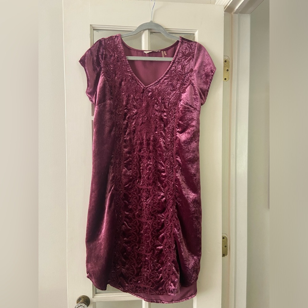 Burgundy-colored Velvet Dress with Beautiful Stitching on Front